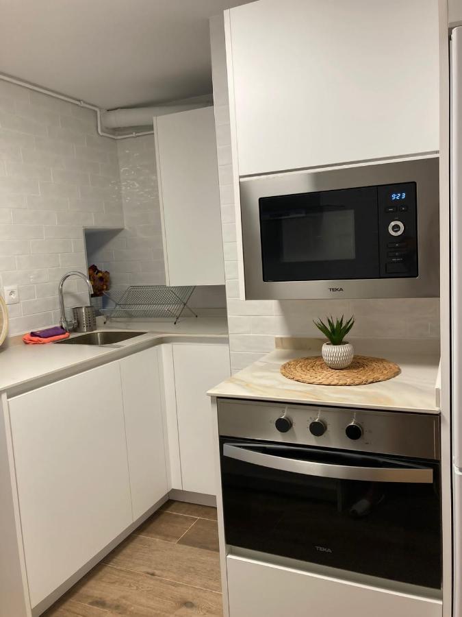 La Esquina Del Puerto Apartment Кастро-Урдиалес Екстериор снимка
